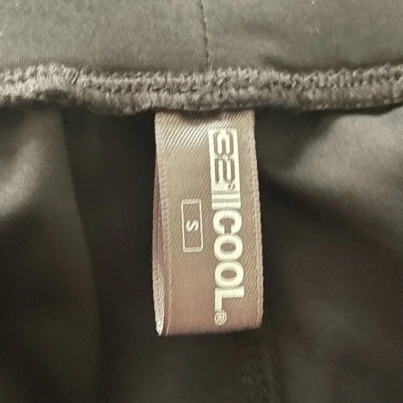 32 Degrees Pull On Black Capris (Women's S) - Picture 11 of 15